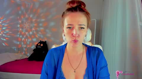 she_wolf1 online show from April 1, 2:03 pm