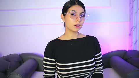 Snapshot of shelleymorell chatting on January 6, 12:24 pm Transmission schedule Monday - Friday 715 am to 200 pm time Colombia online show from January 6, 12:24 pm