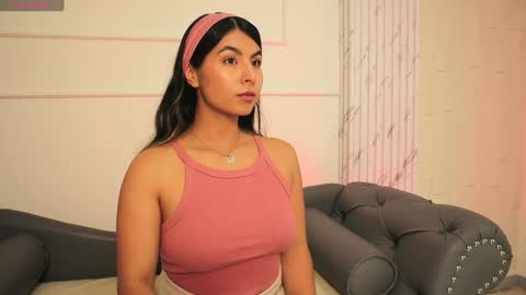 Snapshot of shelleymorell chatting on December 5, 12:22 pm Transmission schedule Monday - Friday 715 am to 200 pm time Colombia online show from December 5, 12:22 pm
