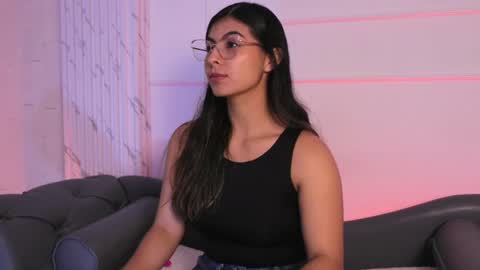 Snapshot of shelleymorell chatting on February 20, 12:15 pm Transmission schedule Monday - Friday 715 am to 200 pm time Colombia online show from February 20, 12:15 pm