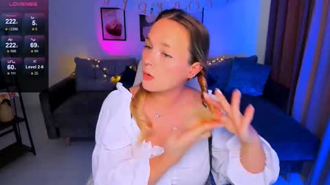 Snapshot of sherill_brill chatting on October 5, 3:06 pm Sheril online show from October 5, 3:06 pm