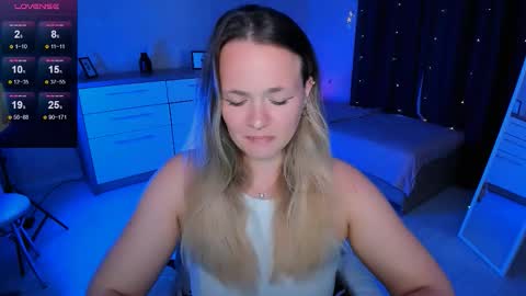 Snapshot of sherill_brill chatting on October 8, 2:43 pm Sheril online show from October 8, 2:43 pm