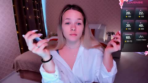 Snapshot of sherill_brill chatting on February 1, 7:26 am Sheril online show from February 1, 7:26 am
