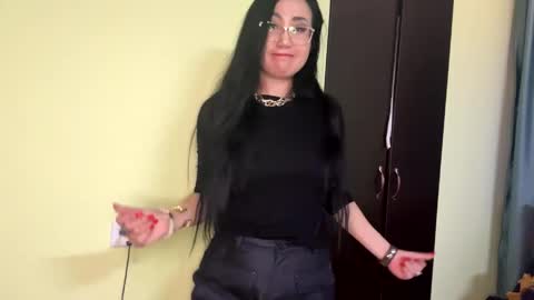 Sherry online show from April 30, 6:35 pm