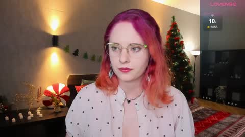 Snapshot of sheslinki chatting on December 23, 12:08 pm Hello guys my name is Aemilia online show from December 23, 12:08 pm