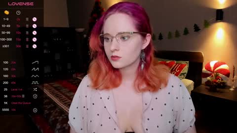 Snapshot of sheslinki chatting on January 8, 12:15 pm Hello guys my name is Aemilia online show from January 8, 12:15 pm