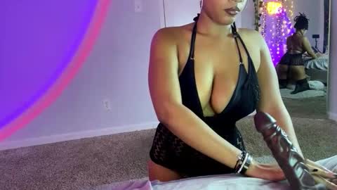 Snapshot of shesonastyy_20 chatting on October 18, 10:18 am Ask about Factime and csh pp online show from October 18, 10:18 am