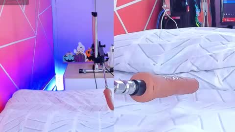 Snapshot of shiinobu_kocho chatting on October 7, 8:35 pm online show from October 7, 8:35 pm