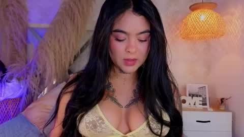 shimmer_lure online show from January 6, 7:50 pm