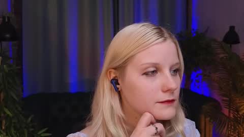 help me reach my first 25 thumbs up online show from September 13, 3:09 pm