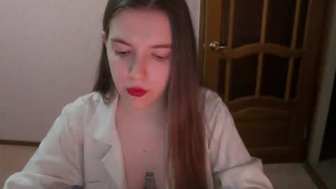 shiraha___rafieru online show from June 14, 9:15 pm