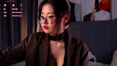 Naomi online show from May 1, 11:24 am