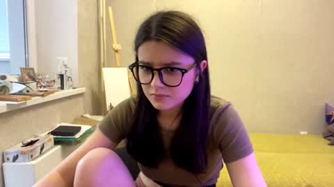 Marie online show from June 14, 2:28 pm