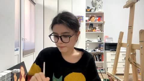 Marie online show from April 3, 2:26 pm