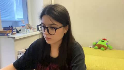 Marie online show from June 21, 2:43 pm