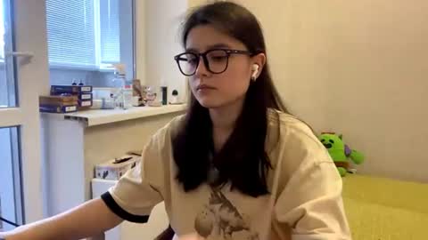Marie online show from June 16, 2:29 pm
