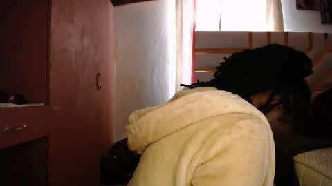 Snapshot of shortandsweete chatting on September 12, 5:08 am shawry online show from September 12, 5:08 am