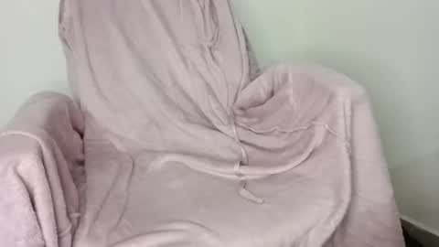 shreya_0 online show from February 7, 10:08 am