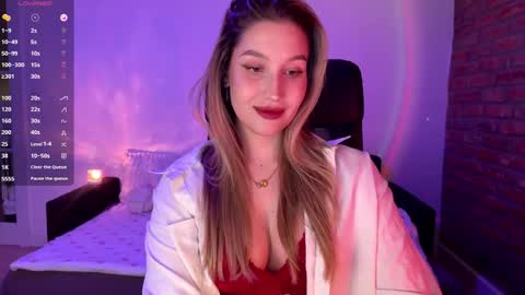 Alice online show from January 31, 11:25 pm