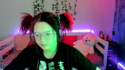 shy_elina01 online show from November 13, 10:47 am