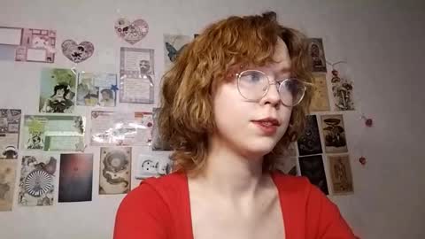 Snapshot of shy_kiss_twinkle_bloop chatting on October 20, 1:14 pm Milena online show from October 20, 1:14 pm