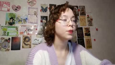 Snapshot of shy_kiss_twinkle_bloop chatting on September 11, 3:12 pm Milena online show from September 11, 3:12 pm