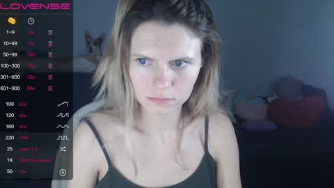 Snapshot of shy_moony chatting on December 23, 11:39 pm just Alex online show from December 23, 11:39 pm