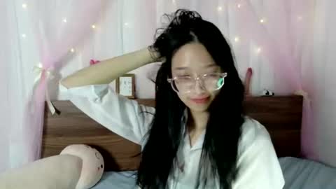 shy_pink_doll online show from July 24, 3:43 pm