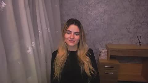 shy_sabrina_ online show from December 16, 11:12 am