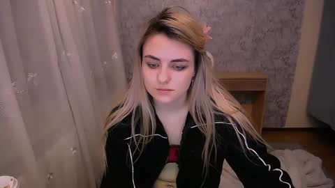 shy_sabrina_ online show from March 4, 3:11 am