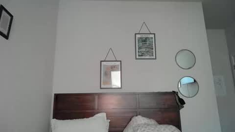 shypetitebaby online show from December 18, 4:34 pm