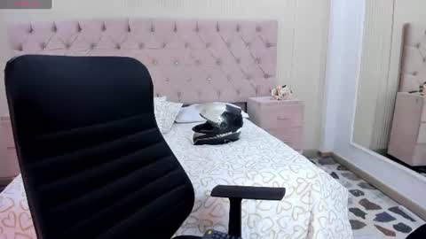 sidney_brownn online show from July 30, 8:53 pm