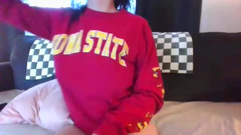 Mrs. St. Patrickk online show from December 9, 5:08 pm