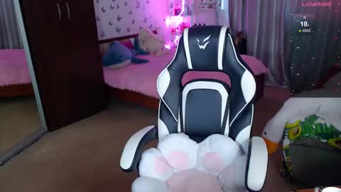 Sidny online show from February 18, 5:39 am