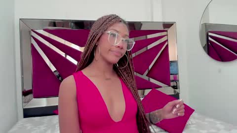 Sienna  online show from March 13, 6:09 pm