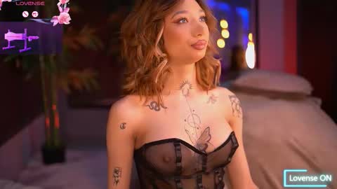 Sienna online show from October 22, 5:40 pm