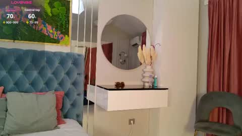 Sienna online show from June 25, 11:34 am