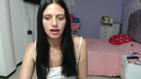 Snapshot of silvanaroberts_ chatting on February 1, 9:11 am  Rouse  online show from February 1, 9:11 am