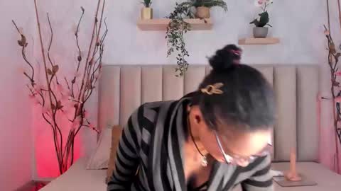 Snapshot of simona_brooke chatting on September 23, 8:51 pm simona_brooke online show from September 23, 8:51 pm