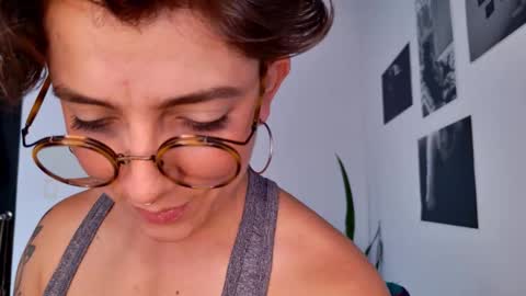 Sim. online show from November 10, 5:19 pm