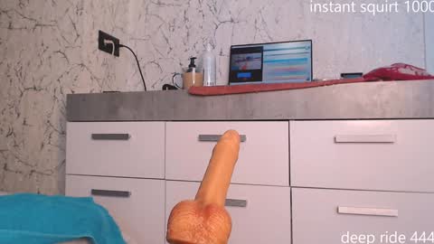 regina online show from February 5, 7:00 am