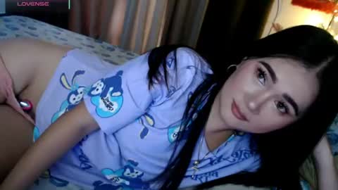 Adrianna Fowler online show from August 6, 3:13 am