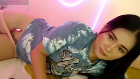 Adrianna Fowler online show from July 13, 1:06 am