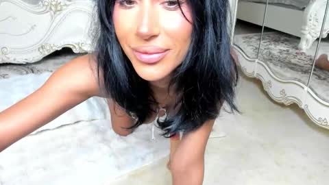 C online show from December 2, 11:07 pm