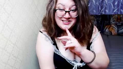 Angela online show from May 1, 11:41 pm