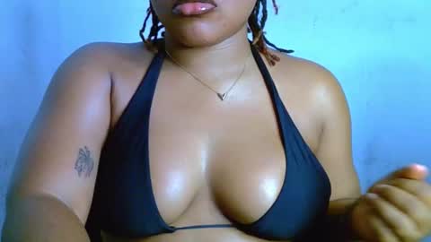 Siren XOXO online show from November 1, 8:02 pm