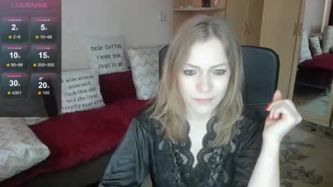 sirenasilk online show from July 25, 9:38 am