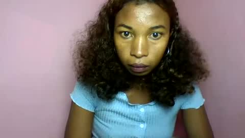 sisybelle online show from July 19, 5:04 pm