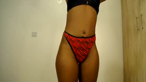 sizzly_ass online show from June 19, 10:24 pm