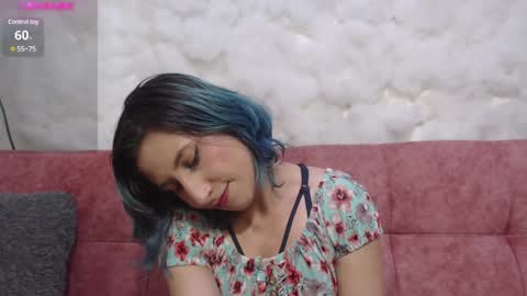 Snapshot of skarletjhonson_ chatting on January 25, 2:26 am Skarlet online show from January 25, 2:26 am